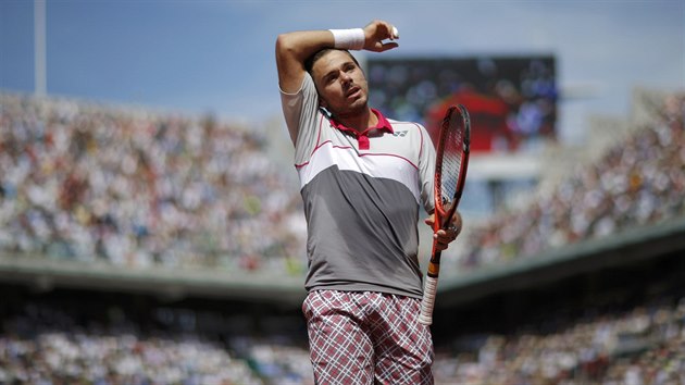 JE TO FUKA. Stan Wawrinka bhem finlovho souboje na Roland Garros.