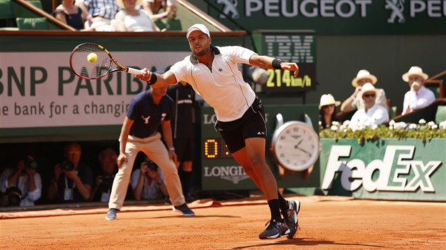 DOMC ESO. Jo-Wilfried Tsonga returnuje v semifinle Roland Garros se Stanem Wawrinkou.