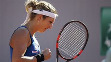 výcarská tenistka Timea Bacsinszká se raduje z povedené výmny v semifinále...