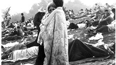 Zábr s úspného dokumentárního filmu Woodstock (1970)