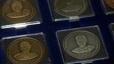 Bývalí elitní vojáci zaali vydávat pamtní mince, medaile a odznaky, které...