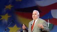 Helmut Kohl. (2. května 2004) Helmut Kohl. (2. května 2004)
