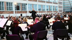 Zlínská filharmonie už koncertem v areálu bývalých Baťových závodů zakončila... Zlínská filharmonie už koncertem v areálu bývalých Baťových závodů zakončila...