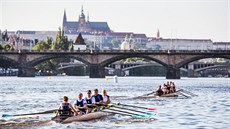 Plavidla pro příbřežní veslování se dostala i na Vltavu. V rámci pražských... Plavidla pro příbřežní veslování se dostala i na Vltavu. V rámci pražských...