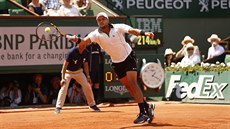 DOMÁCÍ ESO. Jo-Wilfried Tsonga returnuje v semifinále Roland Garros se Stanem...