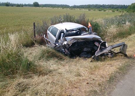 Dopravní nehoda mezi Hruovany nad Jeviovkou a Hrabticemi. (13. ervna 2015)