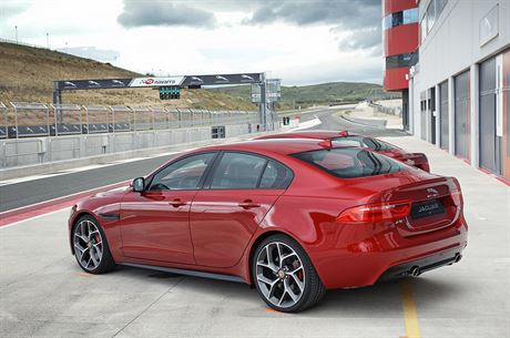 Jaguar XE