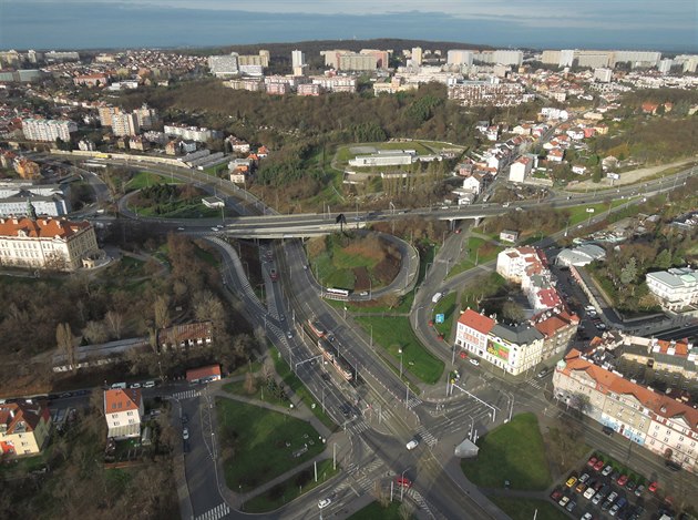 Okolí ulice V Holeovikách s kíením se Zenklovou ped navrenou úpravou.