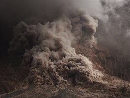 Indonéská sopka Mount Sinabung patí k nejaktivnjím vulkánm na svt (16....