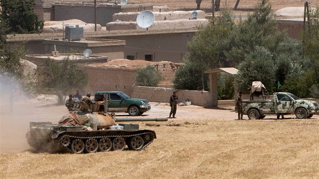 Jednotky YPG na vchod Tall Abjadu (15. ervna 2015).