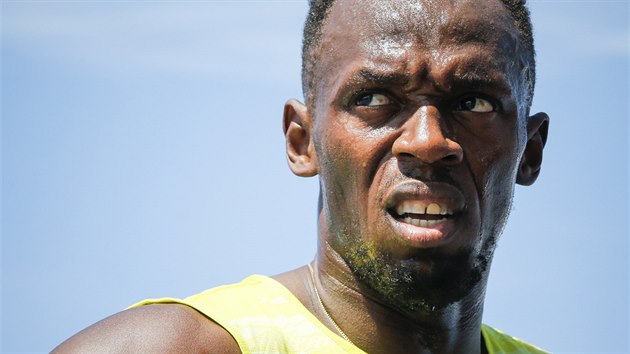 COE? TAK POMALU? Jamajan Usain Bolt vyhrl na mtinku Diamantov ligy v New Yorku zvod na 200 metr, ale asem 20,29 sekundy nebyl naden.