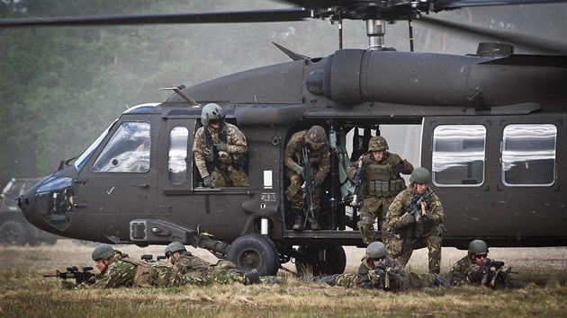 Nizozemsk vsadek na cvien hrotovch sil NATO Nobel Jump na zpad Polska