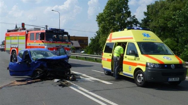 Pohled na msto nehody na silnici I/11 u Novch Sedlic na Opavsku. (12. ervna 2015)