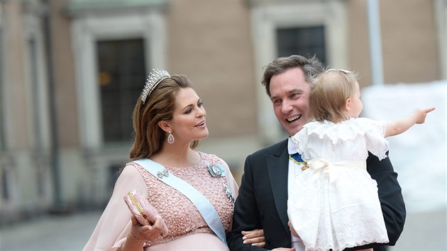 vdsk mlad princezna Madeleine (33) a jej manel, finannk Chris O'Neill s dcerou Leonore, kter se narodila loni v noru.
