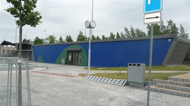 Nov autobusov terminl v Bruntlu tsn ped dokonenm (18. ervna 2015).
