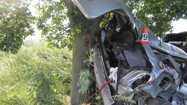 Snmek z nehody Audi A4 a fabie mezi Zbehem a Postelmovem na umpersku. Na zatku byl smyk, kter vz audi dostal pi pedjdn autobusu. (12. ervna 2015)