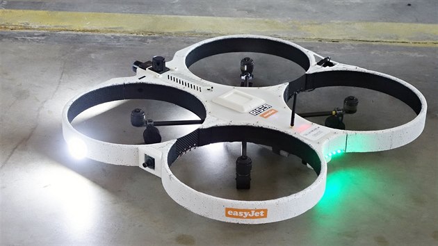 easyJet dron