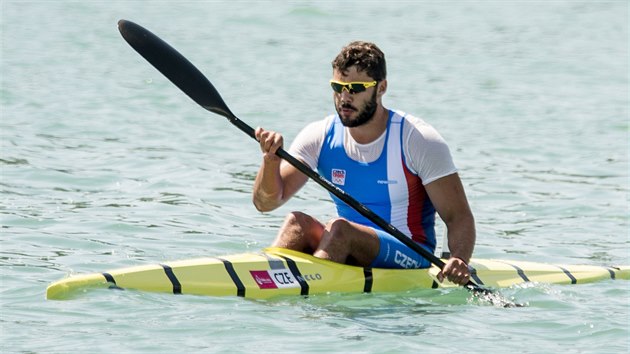 Kajak Josef Dostl v semifinle zvodu na 1000 metr na Evropskch hrch v Baku.