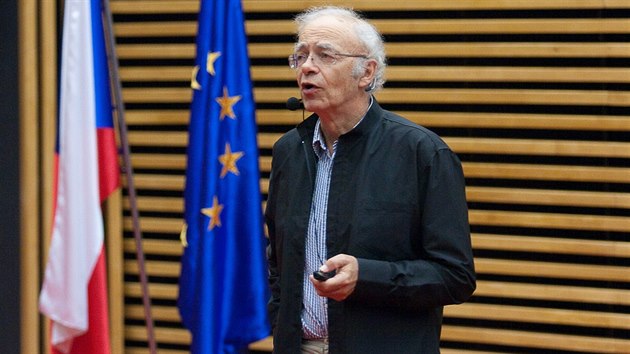 Kontroverzn australsk filozof a profesor bioetiky Peter Singer poprv pednel v esku a to na Univerzit Palackho v Olomouci.