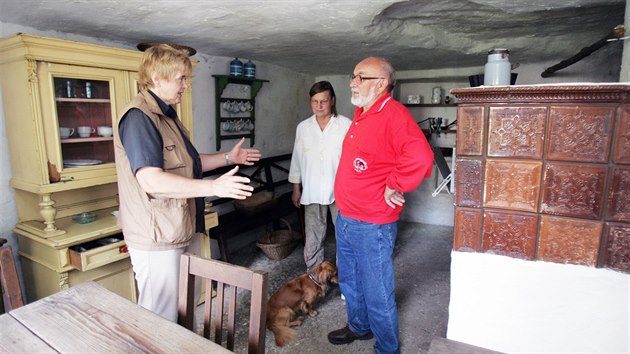 Skaln bydlen ve Lhotce zpstupnilo Regionln muzeum v Mlnku veejnosti v roce 2009.