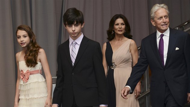 Michael Douglas, Catherine Zeta-Jonesov a jejich dti Dylan a Carys (Jeruzalm, 18. ervna 2015)