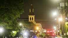 V ernoském kostele v Charlestonu neznámý útoník zabil devt lidí. (18....