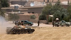 Jednotky YPG na východ Tall Abjadu (15. ervna 2015).