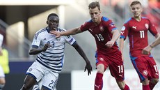 A TEĎ TI UTEČU. Dán Pione Sisto se snaží pláchnout českému obránci Matěji... A TEĎ TI UTEČU. Dán Pione Sisto se snaží pláchnout českému obránci Matěji...