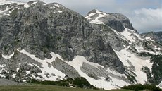 Masiv títu Rosskofel alias Monte Cavallo di Pontebba. Píkrou stnou a...