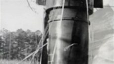 Bomba Mark 39 dopadla nevybuchlá na zem jen díky tomu, e se nezkíily dva...