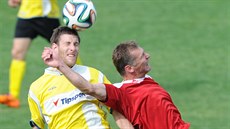 Radek Divecký (/vpravo) z Brozan v souboji s Ladislavem Beranem z Litoměřic. Radek Divecký (/vpravo) z Brozan v souboji s Ladislavem Beranem z Litoměřic.