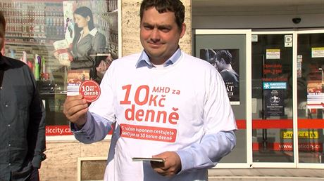 Loni Petr Dolínek aktivn propagoval levnjí kupon na MHD