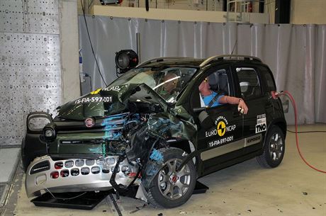 Fiat Panda Cross v nrazovch testech EuroNCAP