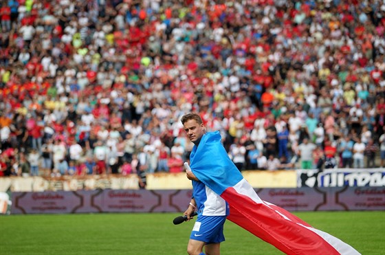 Petr vancara se na stadionu Za Luánkami louil s kariérou (27. ervna 2015).