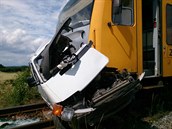 Ve Strážnici smetl osobní vlak na přejezdu auto (24. 6. 2015). Ve Strážnici smetl osobní vlak na přejezdu auto (24. 6. 2015).