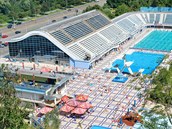 Dum u jezera wallpaper 1366x768