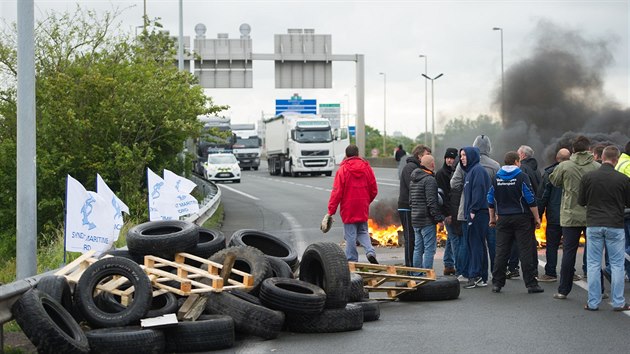 Stvka pevoznk v Calais (23. ervna 2015)