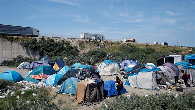 Tbor migrant ve francouzskm Calais (25. ervna 2015)