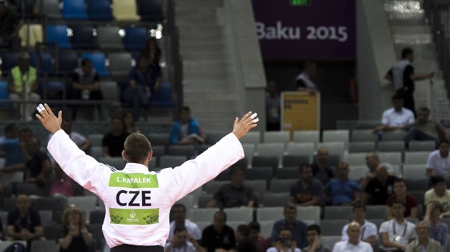 esk judista Luk Krplek oslavuje postup do finle Evropskch her v Baku.