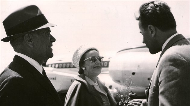 Ladislav Kachtk a reisr Elia Kazan (vlevo)