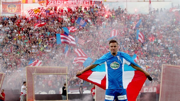 Starý fotbalový stadion za Luánkami hostil rozluku Petra vancary s kariérou....