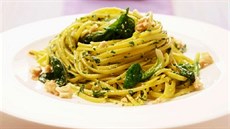Špagety se špenátem, ricottou a citronovou šťávou Špagety se špenátem, ricottou a citronovou šťávou