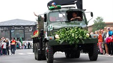 Havířovem projíždí květinový vůz V3S. (20. června 2015) Havířovem projíždí květinový vůz V3S. (20. června 2015)