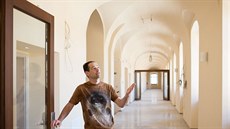 „Přístupová chodba s klenutými stropy je krásnou galerií,“ říká zástupce... „Přístupová chodba s klenutými stropy je krásnou galerií,“ říká zástupce...