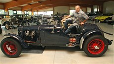 Majitel nedávno oteveného Auto moto muzea v Kopivnici Jaroslav erý.