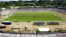 Stadion za Luánkami v Brn chátrá.