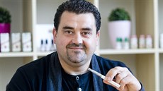 Bohdan Resler řídí firmu, která ve Strančicích u Prahy vyrábí náplně do... Bohdan Resler řídí firmu, která ve Strančicích u Prahy vyrábí náplně do...