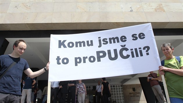 Demonstrace proti puistm v st nad Labem (30. ervna 2015)