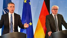 Generální tajemník NATO Jens Stoltenberg a německý ministr zahraničí... Generální tajemník NATO Jens Stoltenberg a německý ministr zahraničí...