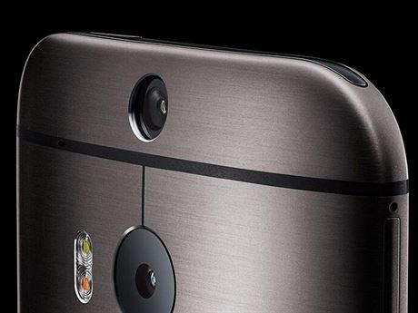 Detail dulnho fotoapartu u HTC One M8